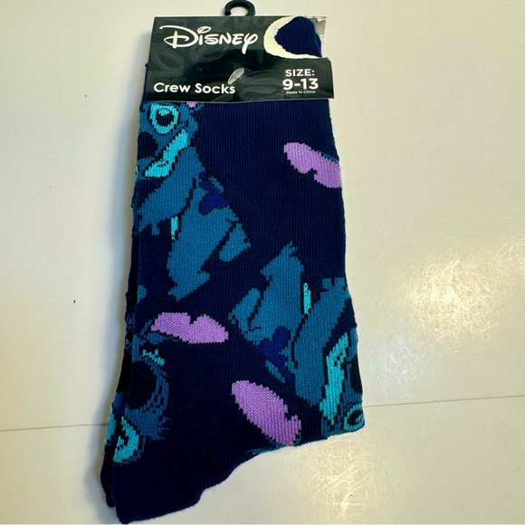 NWT. Disney Lilo & Stitch Allover Print Crew Socks.
Size: 9-13. - Picture 1 of 10